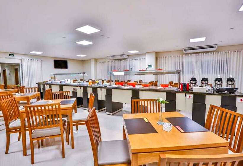 Отель Comfort Mogi Guaçu