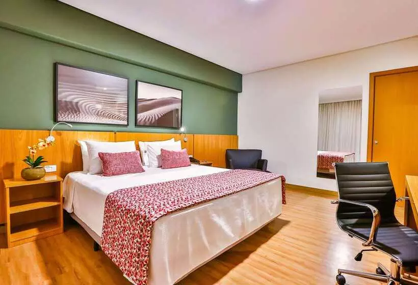 ホテル Comfort Mogi Guaçu