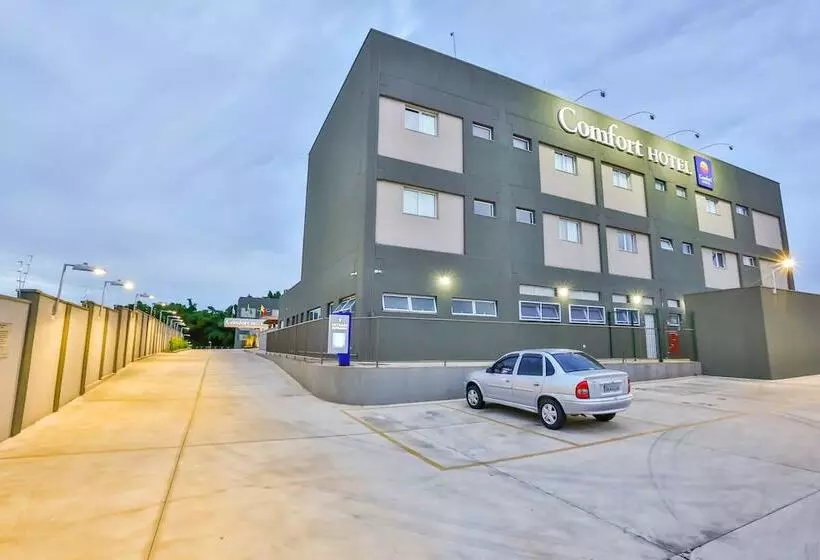 ホテル Comfort Mogi Guaçu