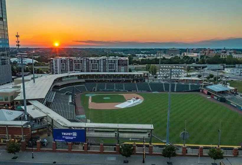 Kimpton Tryon Park Hotel, An Ihg