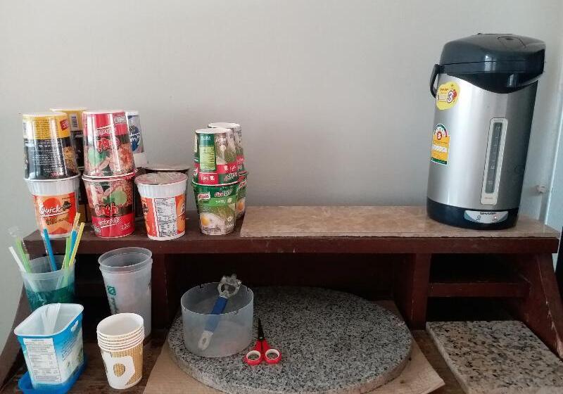 New Wanchai Hotel Pakchong