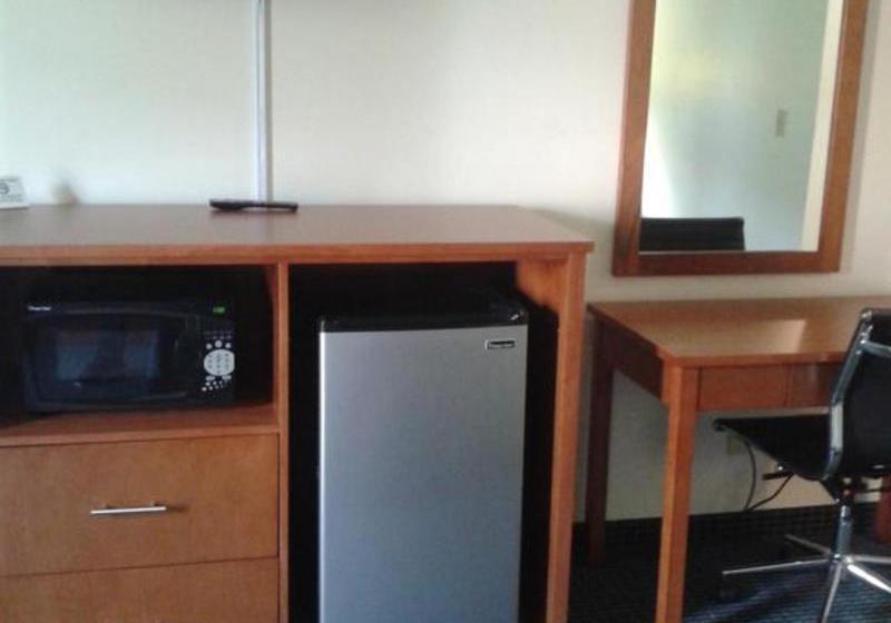 Отель Quality Inn