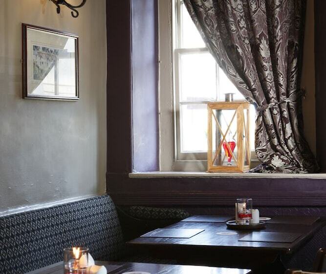 בית מלון כפרי The Peacock