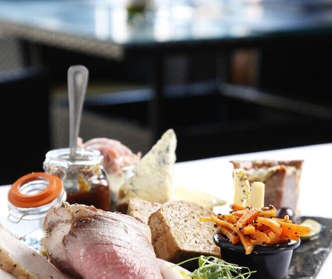 בית מלון כפרי The Peacock