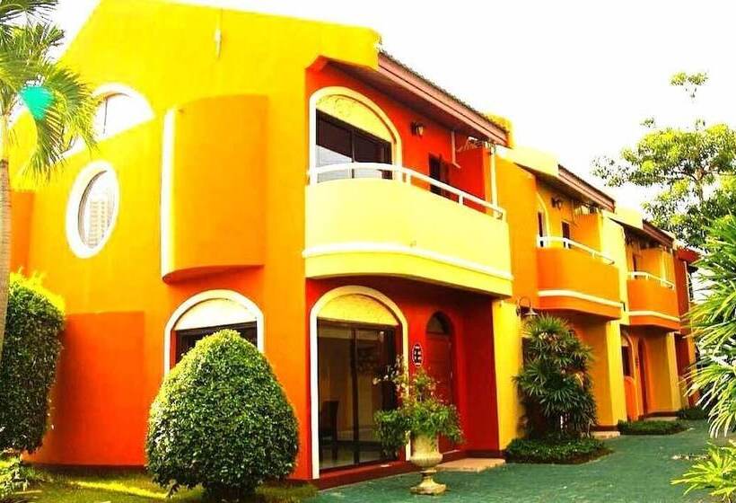 בית מלון כפרי The Victoria Resort Pattaya