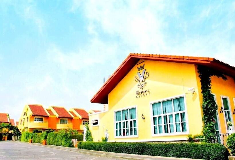 בית מלון כפרי The Victoria Resort Pattaya