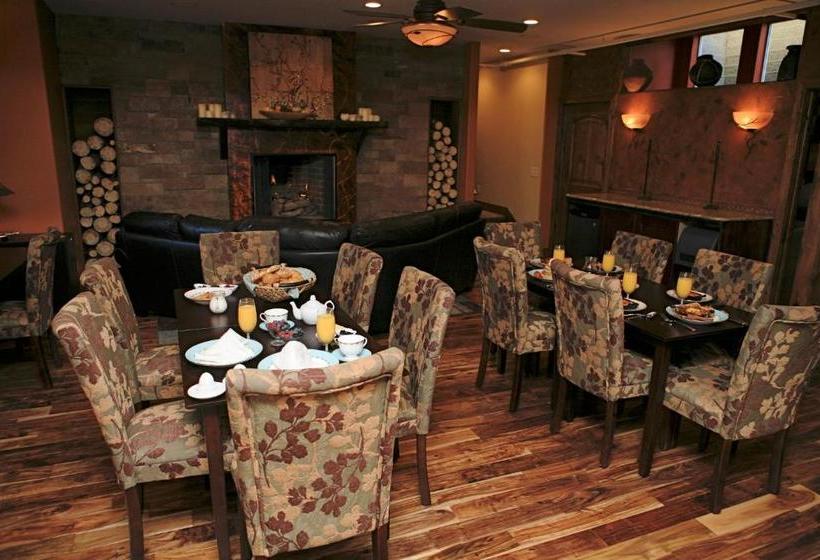 هتل Torchlight Inn