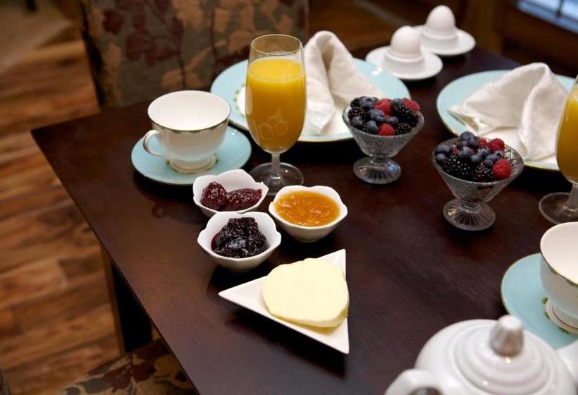 هتل Torchlight Inn