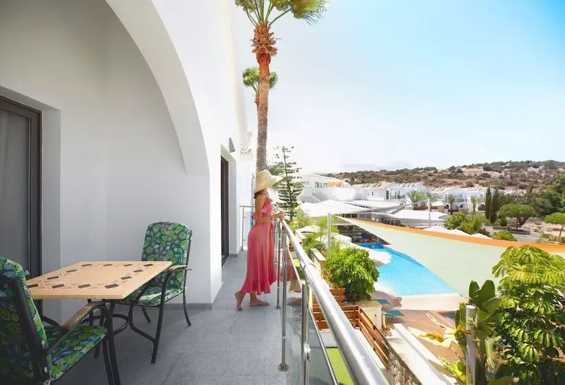 Latchi Escape Hotel & Suites