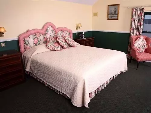 Reddans Of Bettystown Luxury Bed & Breakfast, Restaurant And Bar