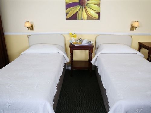 Reddans Of Bettystown Luxury Bed & Breakfast, Restaurant And Bar