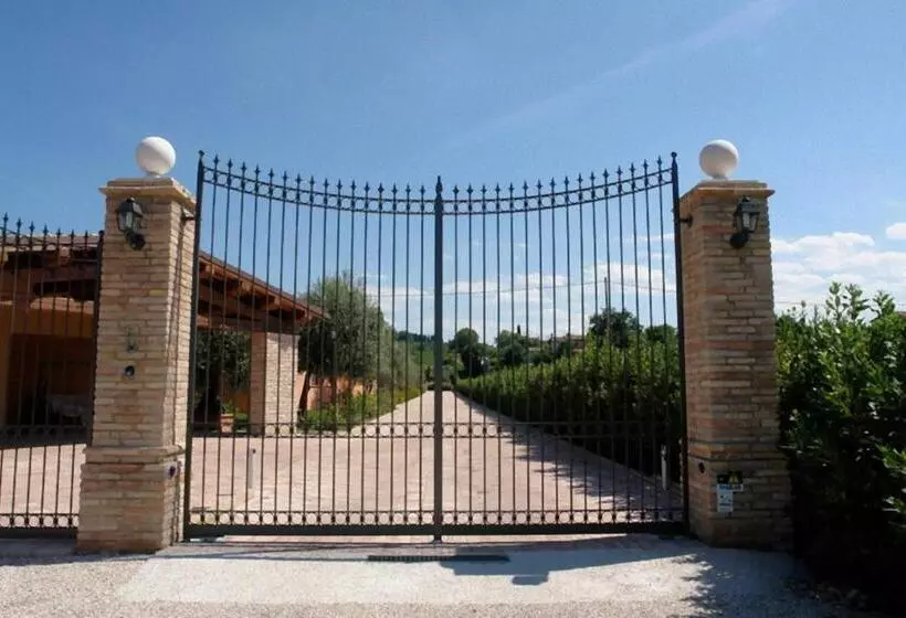 Valle Del Metauro Country House