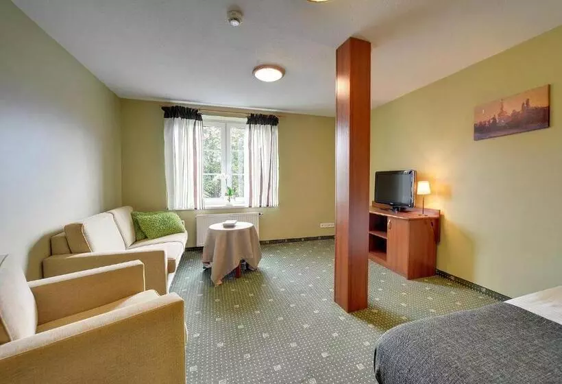 Belweder Przy Hotelu Golebiewski