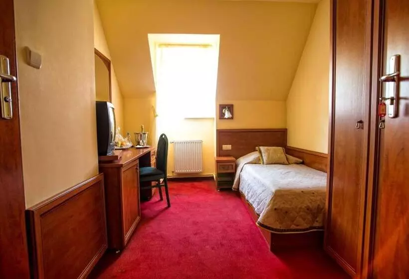 ホテル Adalbertus