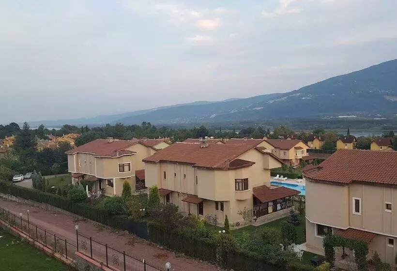 Hotelli Crystal Continental