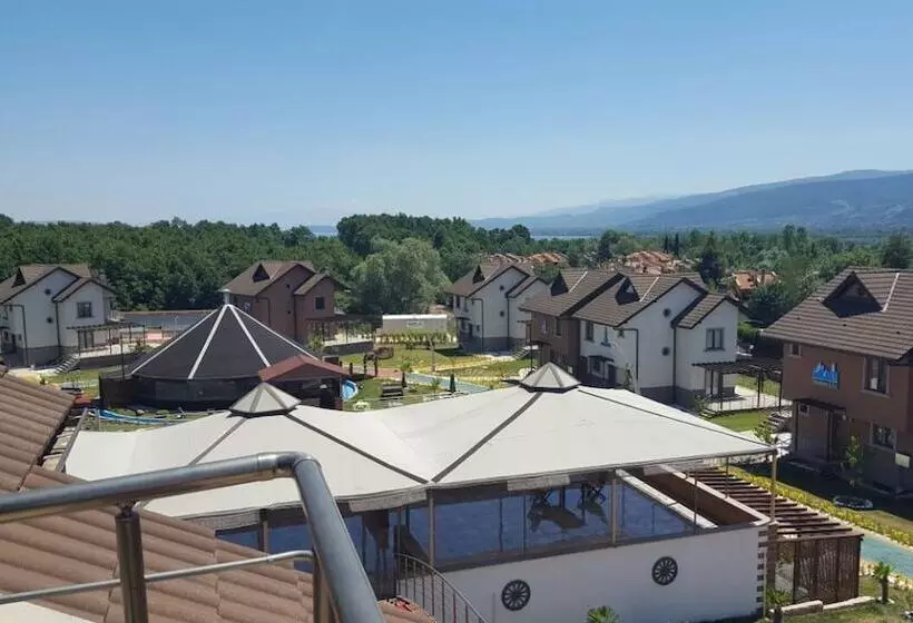 Hotelli Crystal Continental