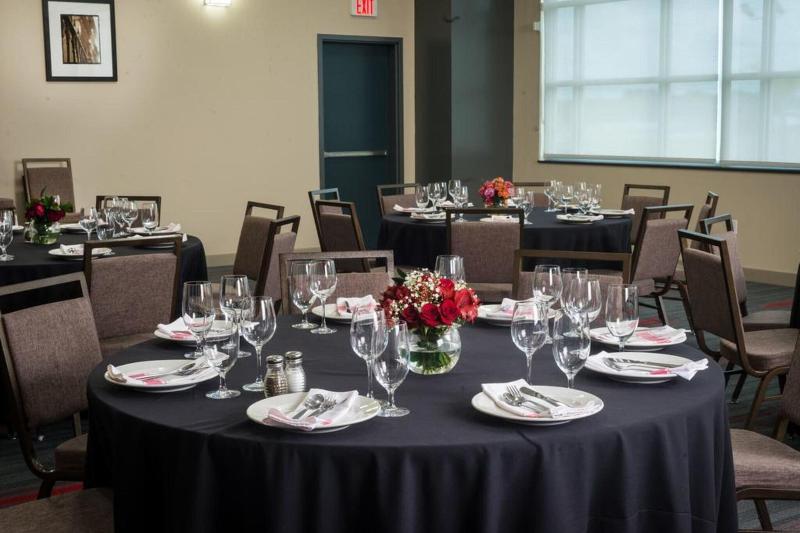 فندق Four Points By Sheraton Houston Intercontinental Airport