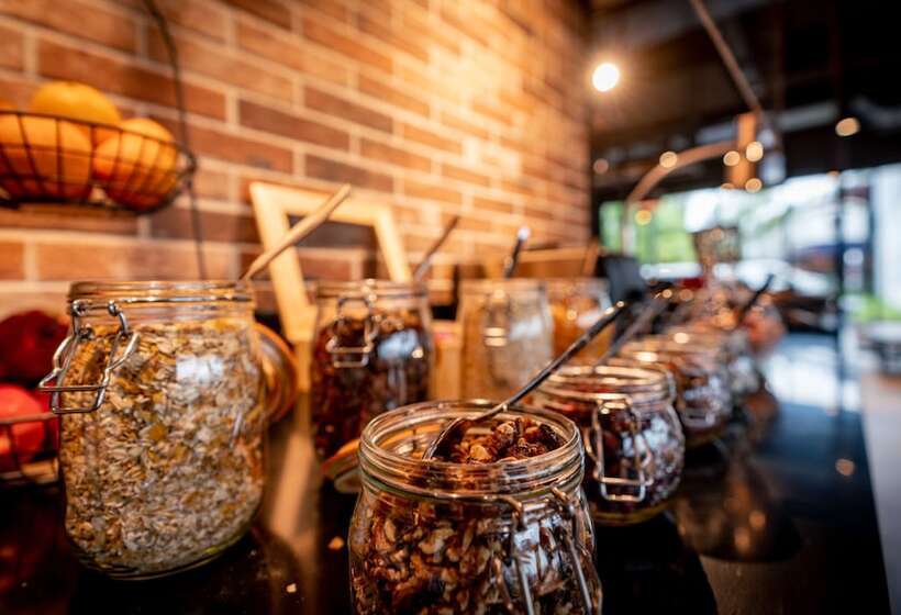 هتل Ibis Budget Valenciennes Petiteforet