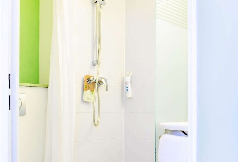 هتل Ibis Budget Valenciennes Petiteforet