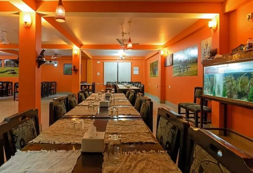 هتل Monalisa Chitwan
