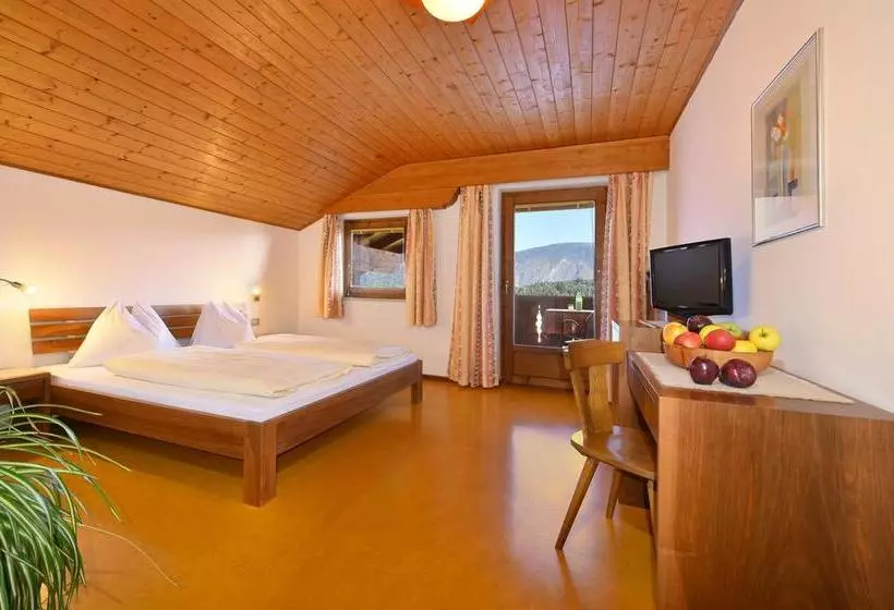 ホテル Pension Dolomitenblick