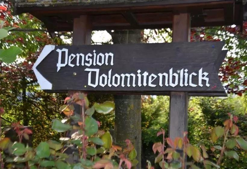 ホテル Pension Dolomitenblick