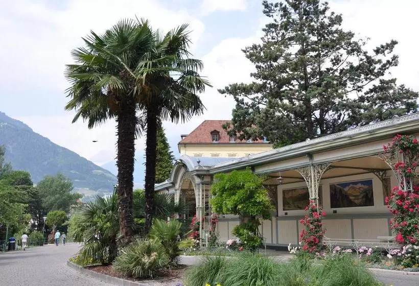 ホテル Pension Dolomitenblick