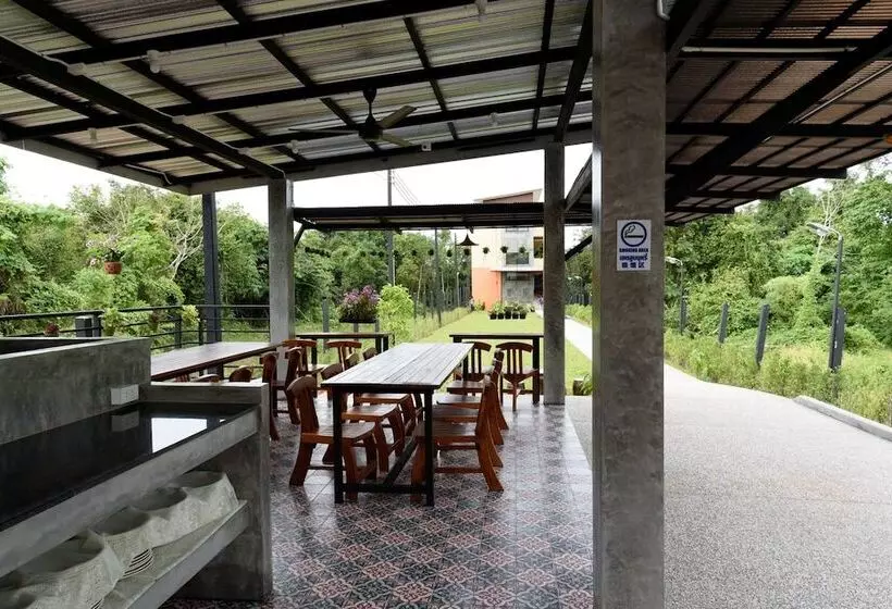 Hotelli Srisuksant Urban