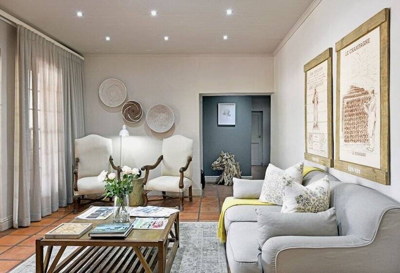 Пансион Mont D'or Franschhoek