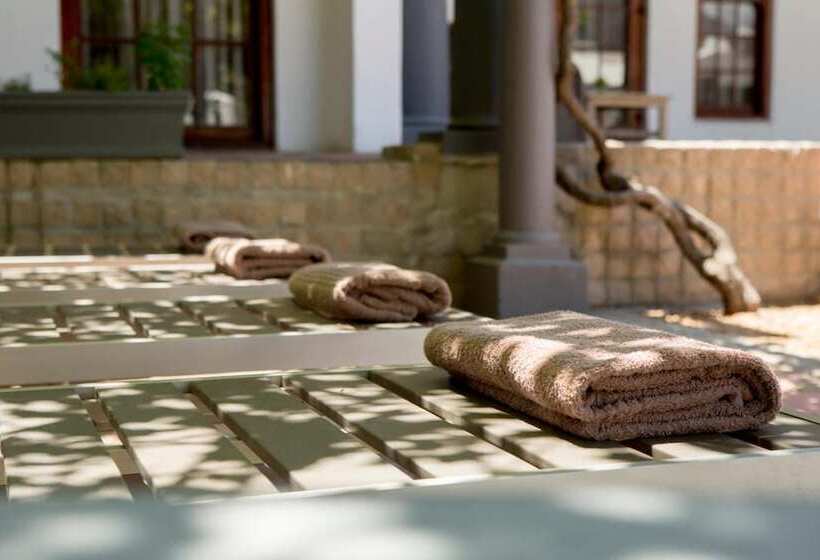 Пансион Mont D'or Franschhoek