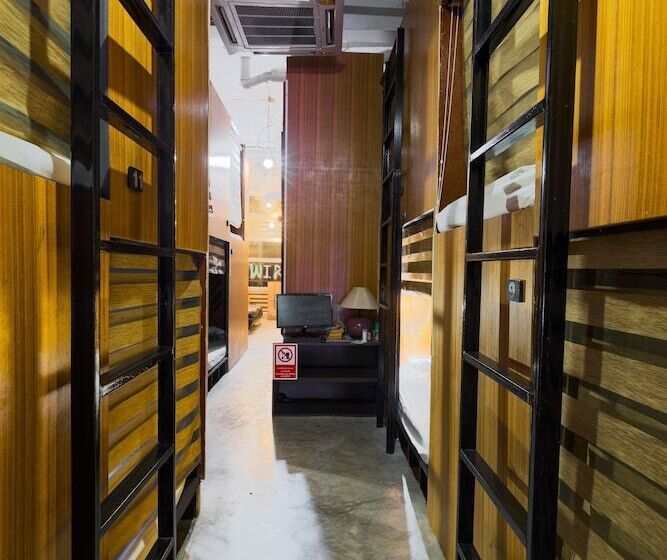 Wire Hostel Patong