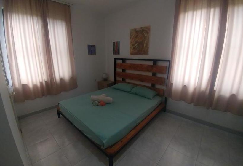 فندق فئة نجمة واحدة Green Garden Guesthouse