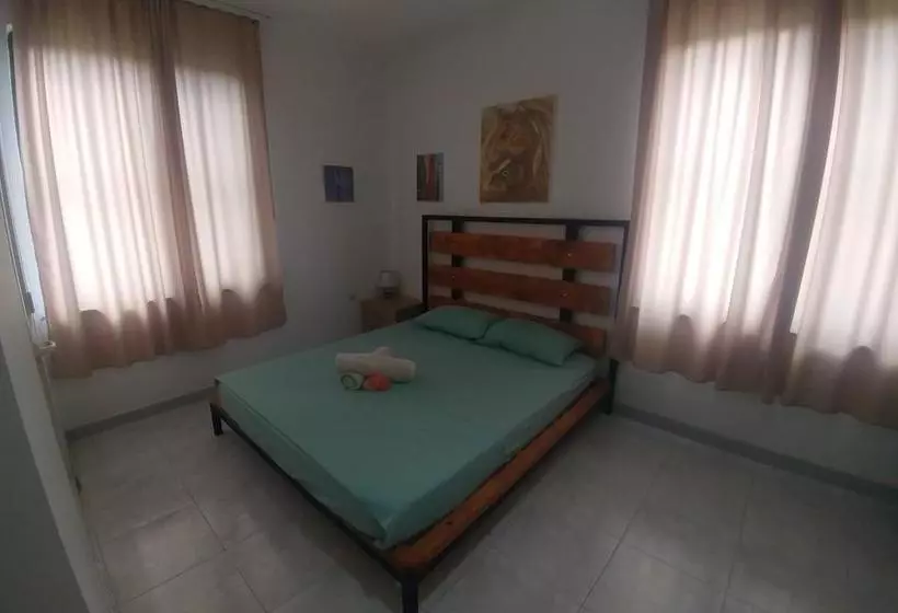 Hostal Green Garden Guesthouse