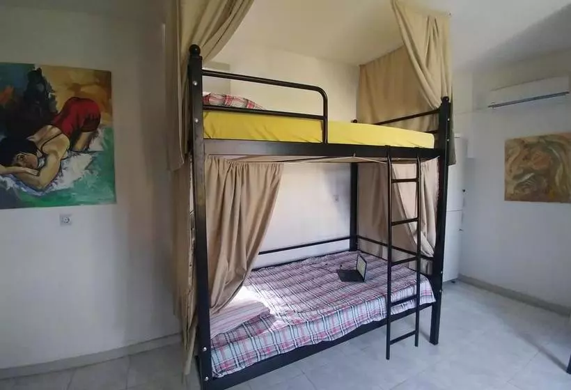Hostal Green Garden Guesthouse