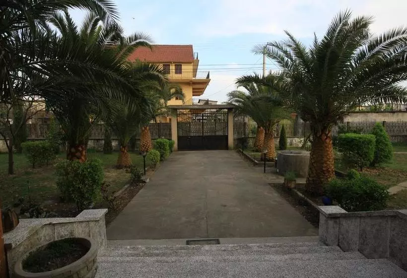 Hostal Green Garden Guesthouse