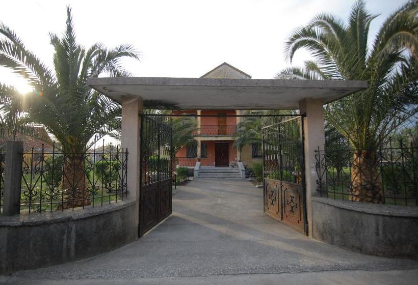 فندق فئة نجمة واحدة Green Garden Guesthouse