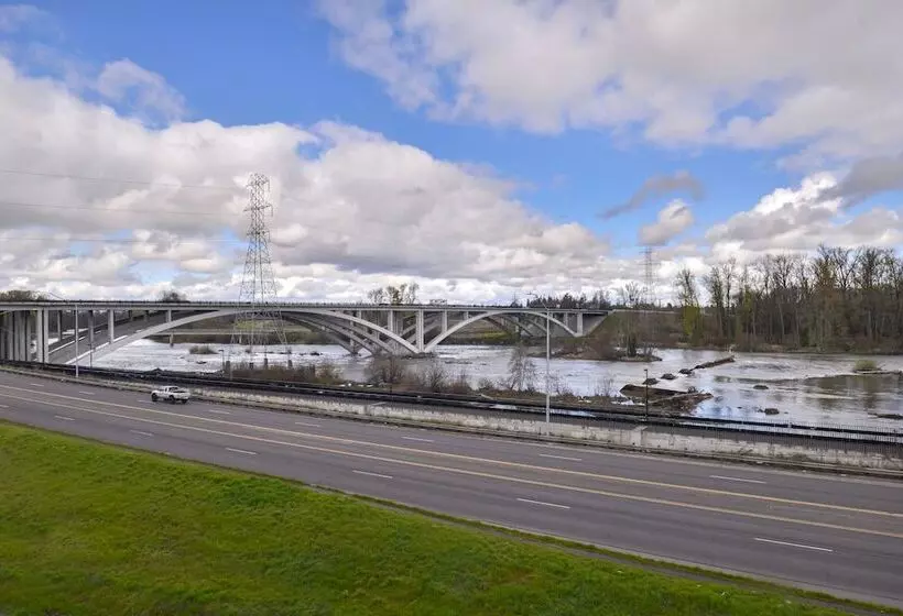 Hotelli Fairfield Inn & Suites By Marriott Eugene East/springfield