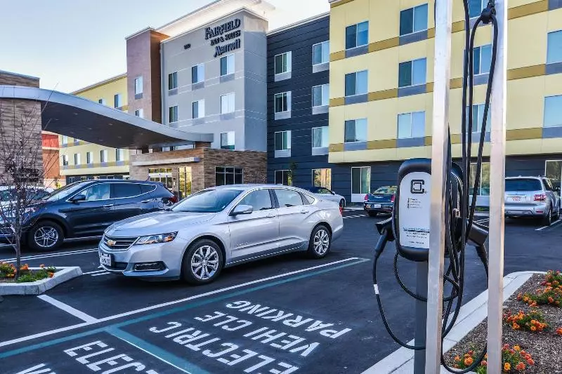 هتل Fairfield Inn & Suites Ontario Rancho Cucamonga