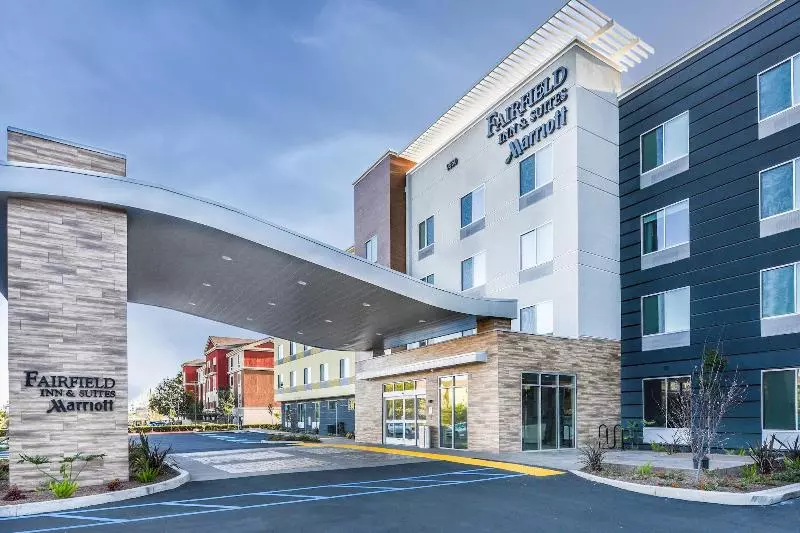 هتل Fairfield Inn & Suites Ontario Rancho Cucamonga