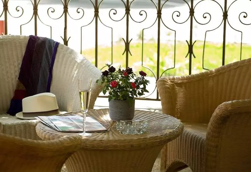 Hotel Hôtel De La Poste