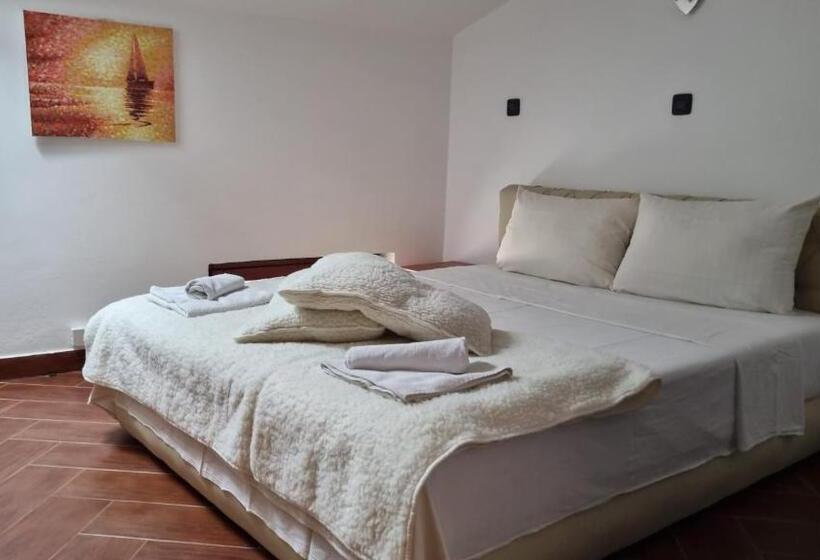 فندق Rooms Laura