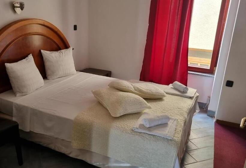 فندق Rooms Laura