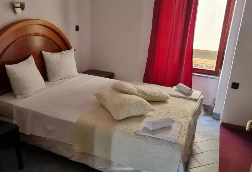 ホテル Rooms Laura