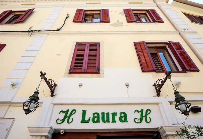 فندق Rooms Laura