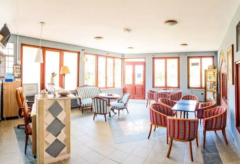 ホテル Rooms Laura