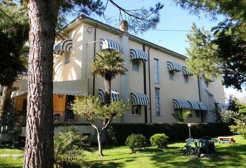 فندق Parma Mare