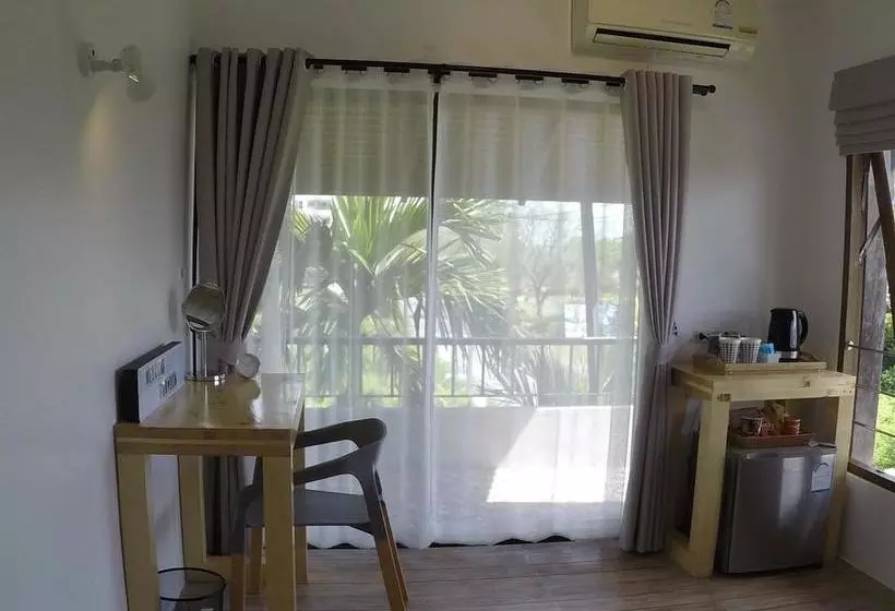 Hotelli Vish  And Cafe