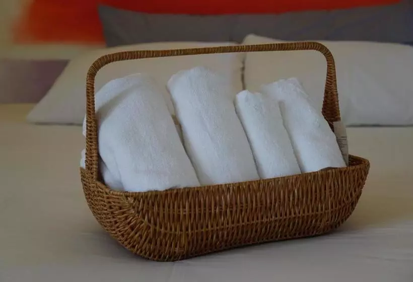 Hotelli Vish  And Cafe