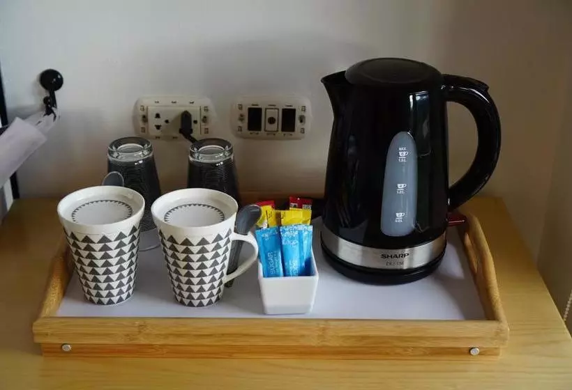 Hotelli Vish  And Cafe