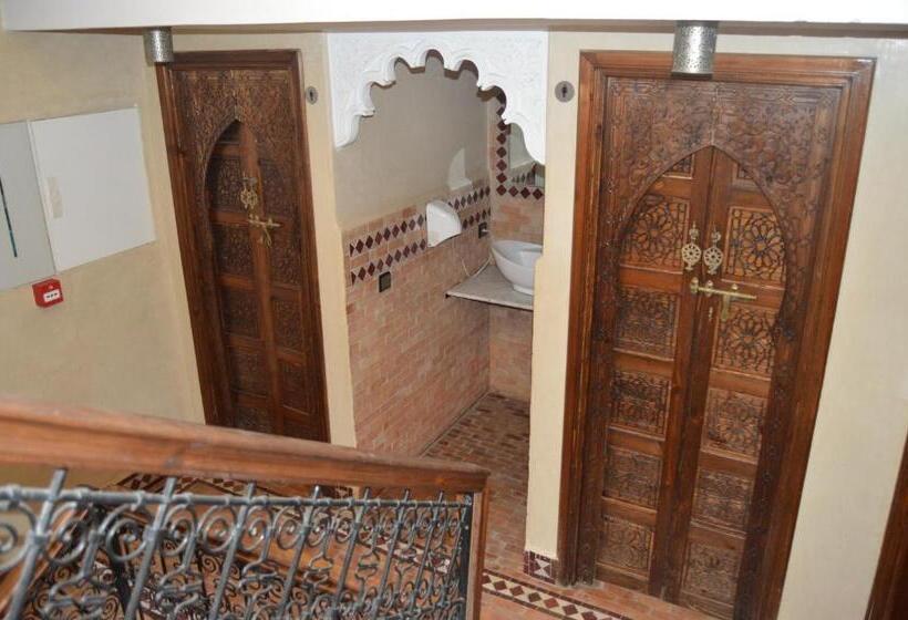 민박 Riad Golf Stinia